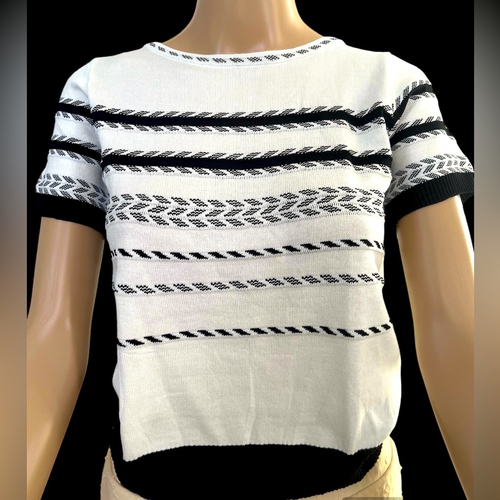 FMH Tees - Picture 5 of 5